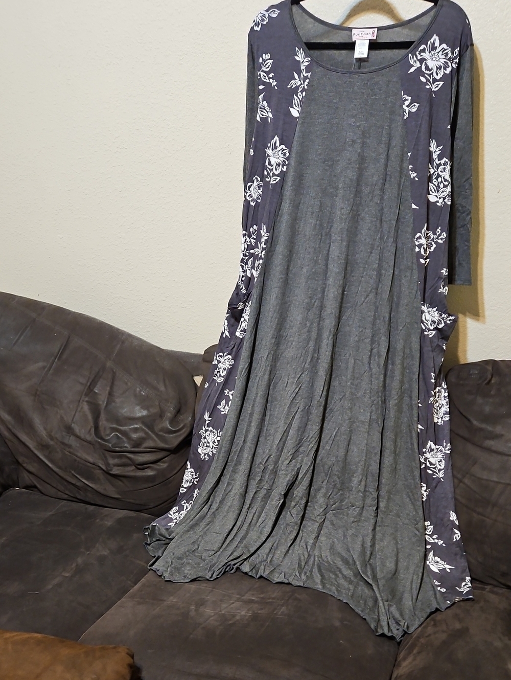 FunFash Gray Jersey Top with Crew Neck